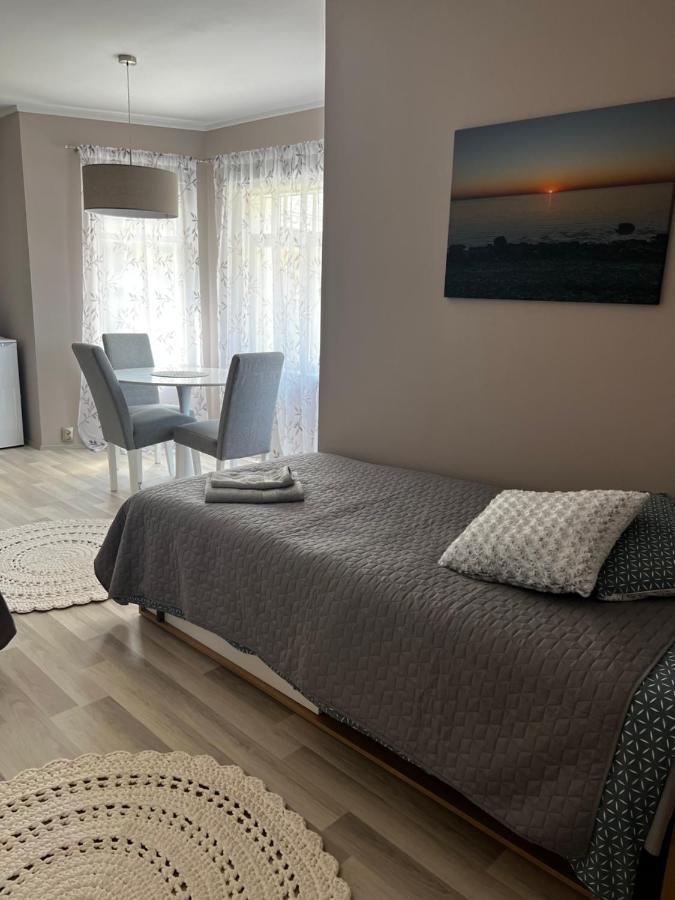 Kati Soeoegituba & Majutus Hotel Emmaste Bagian luar foto